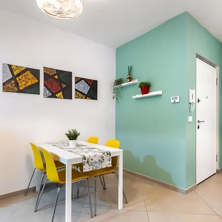 Lägenhet V-home Nel Centro Del Quadrilatero Con 2 Da Letto