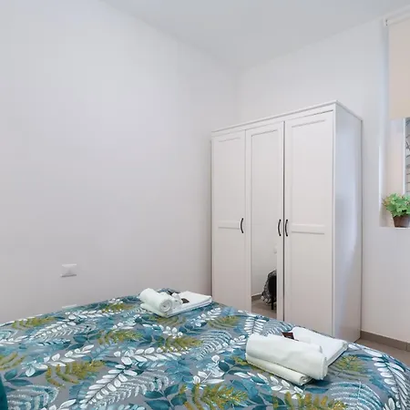 V-home Nel Centro Del Quadrilatero Con 2 Da Letto *