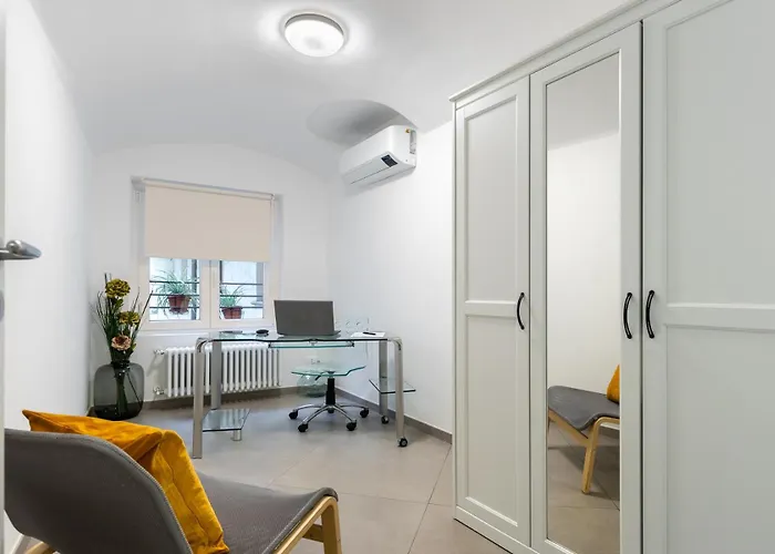 דירה V-home Nel Centro Del Quadrilatero Con 2 Da Letto