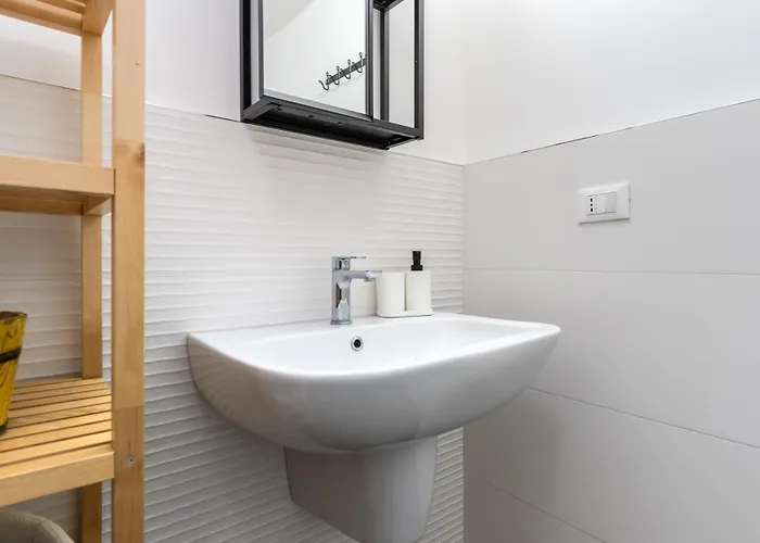דירה V-home Nel Centro Del Quadrilatero Con 2 Da Letto *