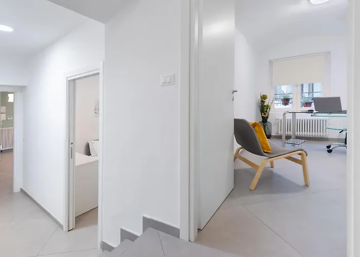 דירה V-home Nel Centro Del Quadrilatero Con 2 Da Letto *